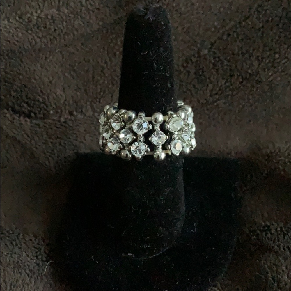 Silver Toned Stretch Ring with Crystals
